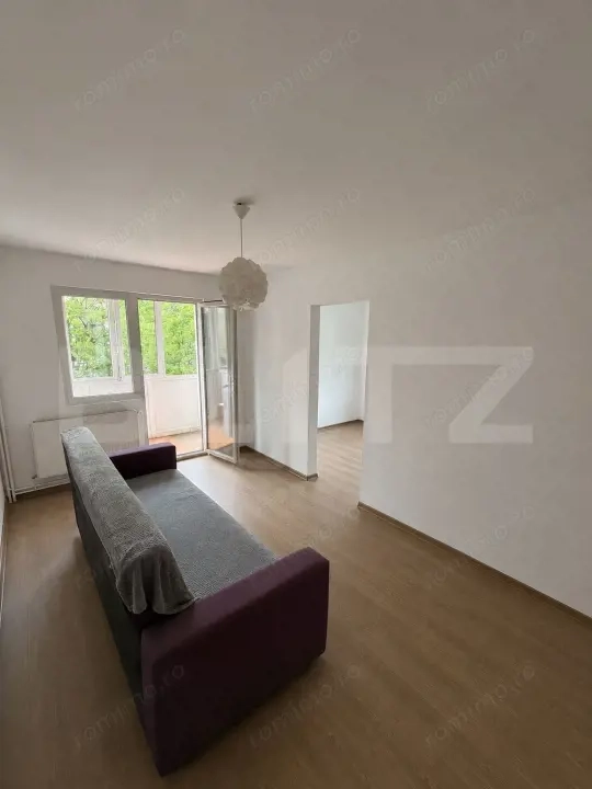 Apartament 3 camere semidecomandat, 50 mp, etaj 2, zona Dambul Pietros — fotografia 3