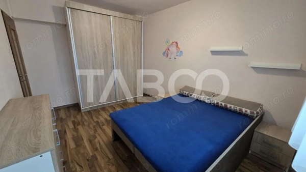 Apartament de vanzare 2 camere decomandate bloc cu lift zona Centrala — fotografia 1