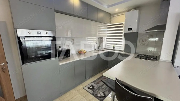 Apartament modern 3 camere 2 balcoane 63mpu Pictor BRANA SELIMBAR — fotografia 3
