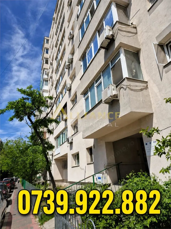 Metrou Titan Sector 3 Apartament 2 camere decomandat 56 mp — fotografia 1