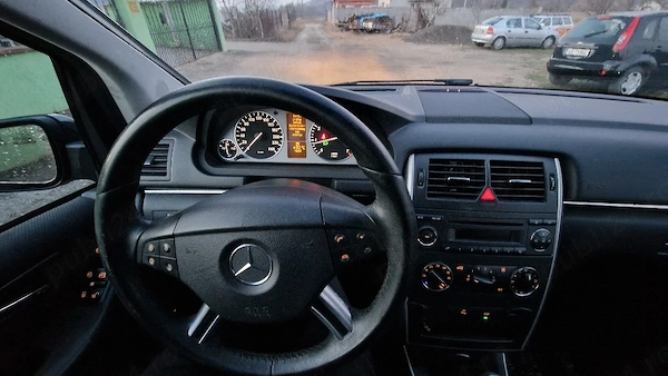MERCEDES-BENZ B-Class 2010 — imagine 5