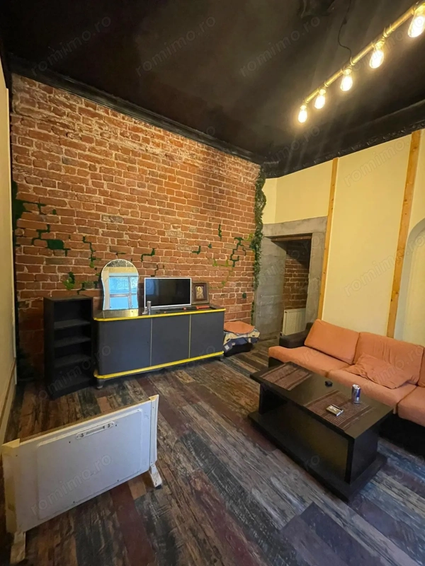 Apartament in vilă 3 camere, 120mp teren in folosinta (L18) - Nerva Traian — fotografia 1
