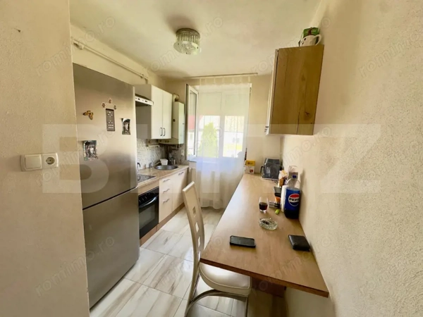 Apartament 2 camere, luminos și complet renovat, 46 mp, zona Cugir - Central — fotografia 3