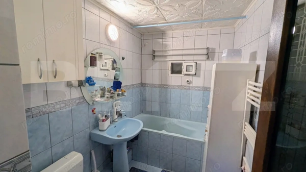 Apartament 2 camere, decomandat, etajul 1, zona Cetate — fotografia 3