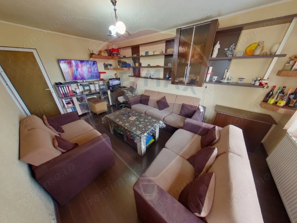 Apartament cu 3 Camere Decomandat – pe Strada George Coșbuc — fotografia 3
