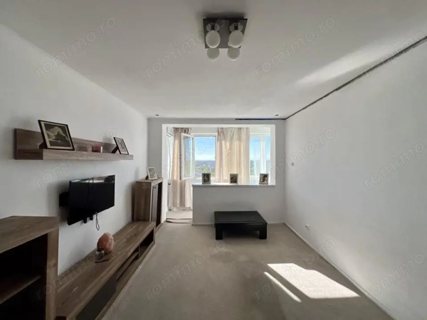 Apartament 3 camere, decomandat, 70 mp utili - zona Sagului — fotografia 1