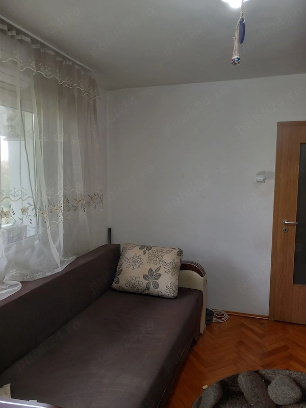 Apartament 2 camere de vinzare — fotografia 1