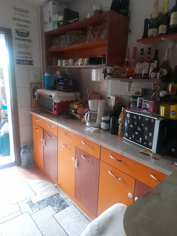 Vând apartament decomandat — fotografia 1