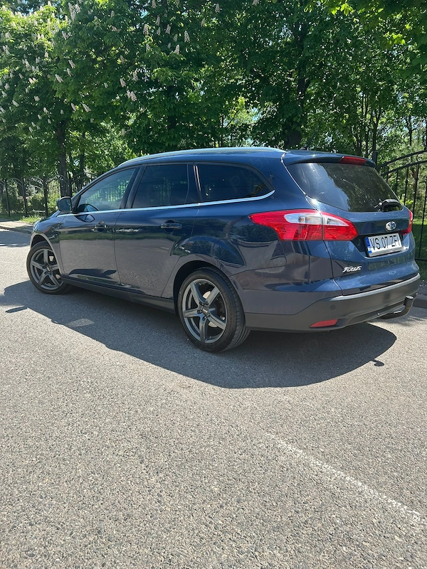 FORD Focus 2014 — imagine 3