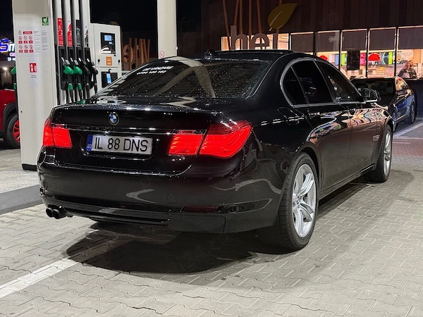 BMW 7 Series 2011 — imagine 4