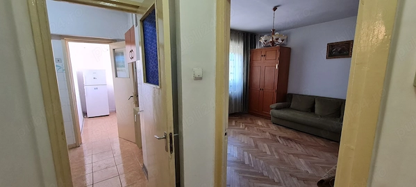 Garsonieră luminoasă, ideală pentru locuit sau investiție zona Rotonda, Craiova — fotografia 1