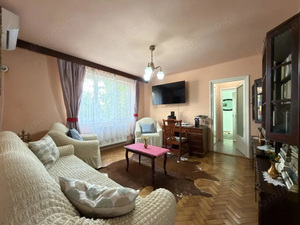 Apartament 2 camere, etaj 1, 45 mp - zona Circumvalatiunii — fotografia 1