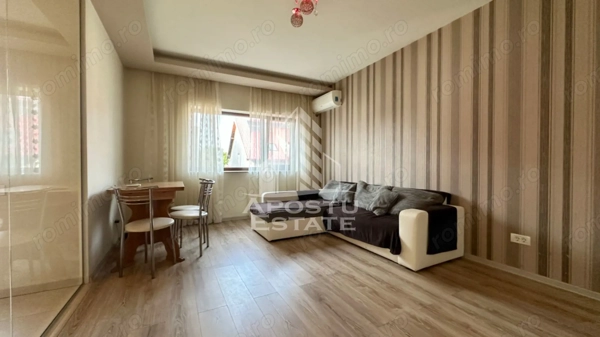 Apartament de vanzare cu 3 camere, etajul intai, Dumbravita — fotografia 3