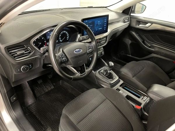 FORD Focus 2023 — imagine 5