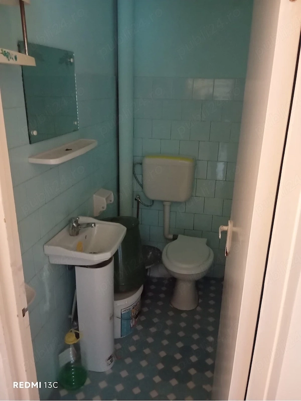 Apartament 3 camere de vanzare — fotografia 1
