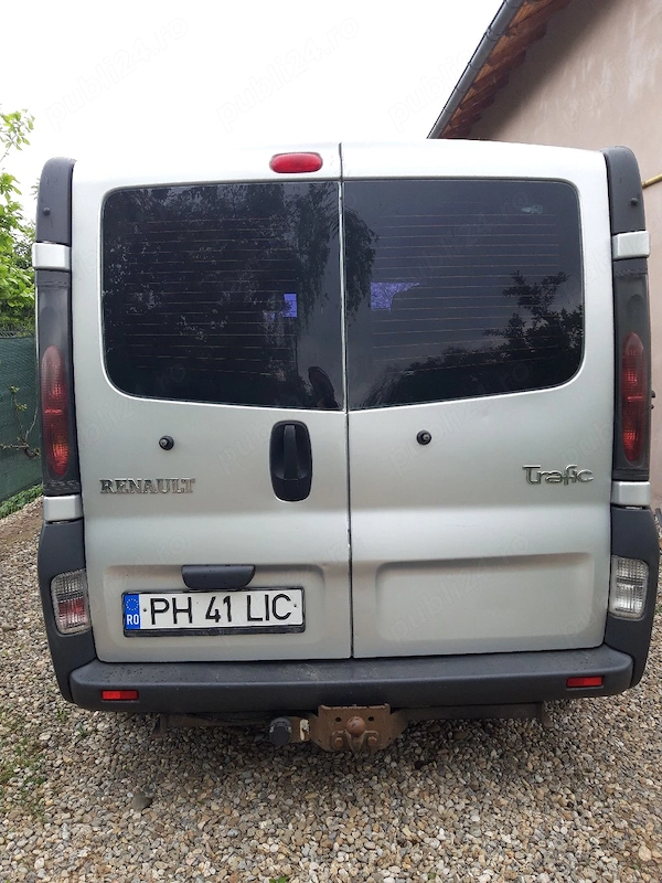 RENAULT Trafic 2005 — imagine 3