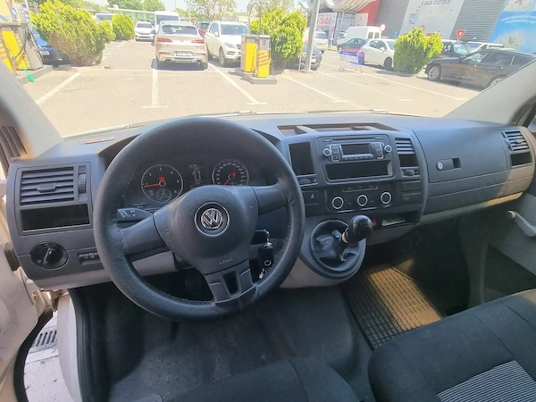 VOLKSWAGEN Transporter 2015 — imagine 9