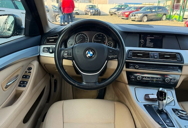 BMW 5 Series 2011 — imagine 12