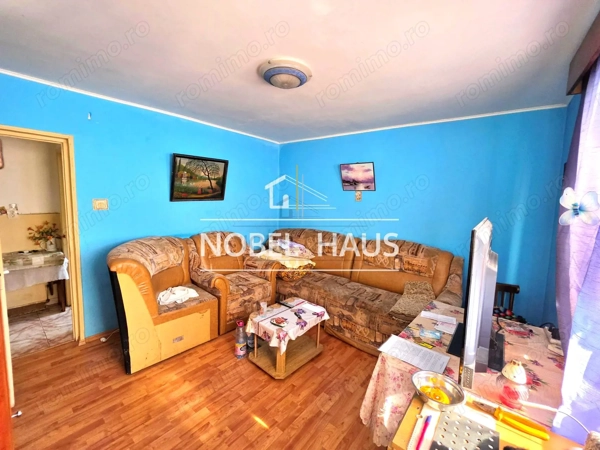 Apartament 2 camere, decomandat, etajul 4, bloc cu lift, zona Stadion — fotografia 1