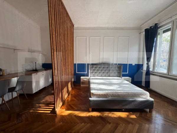 Doua apartamente cu potențial de unificare, curte interioară si garaj, str Horea — fotografia 1