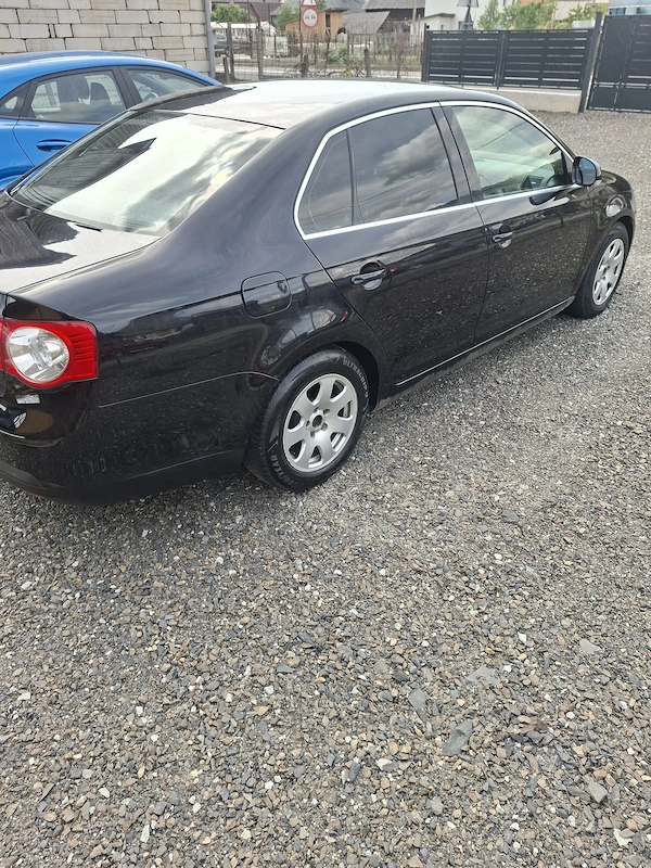 VOLKSWAGEN Jetta 2006 — imagine 3