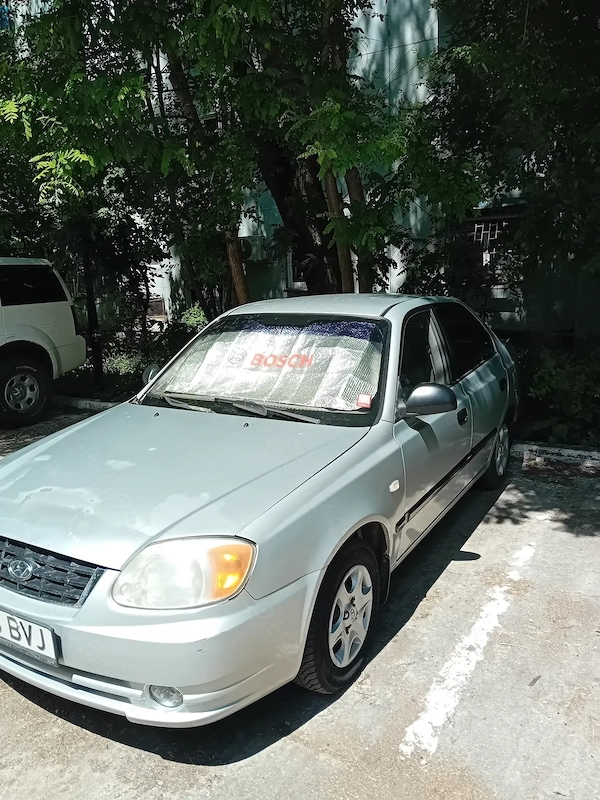HYUNDAI Accent 2005 — imagine 5