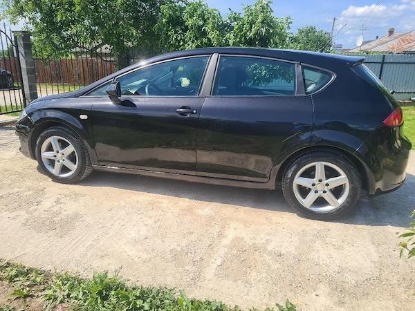 SEAT Leon 2010 — imagine 2