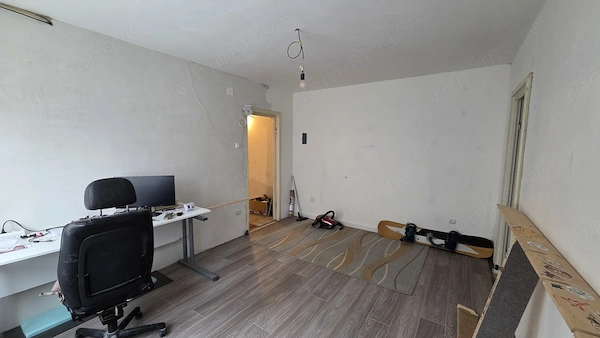 Apartament 2 camere, Aleea Liliacului, Lupeni, zona A — fotografia 1