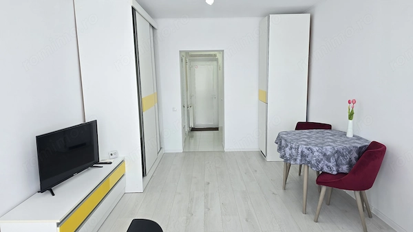 Vand garsoniera in Deva,langa Primarie, et 3,mobilata si utilata integral,ideala pentru afacere — fotografia 3
