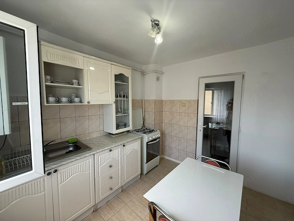Apartament 2 camere-etaj 3-bloc de caramida-zona Gojdu — fotografia 1