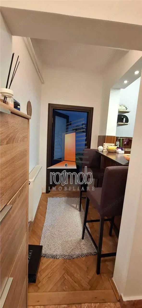 Apartament 3 camere, etajul 2 4, zona Foisorul de foc — fotografia 1