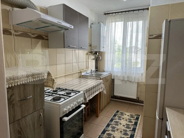 Apartament 2 camere de vânzare – Aiud | 54 mp | Zonă centrală — fotografia 3