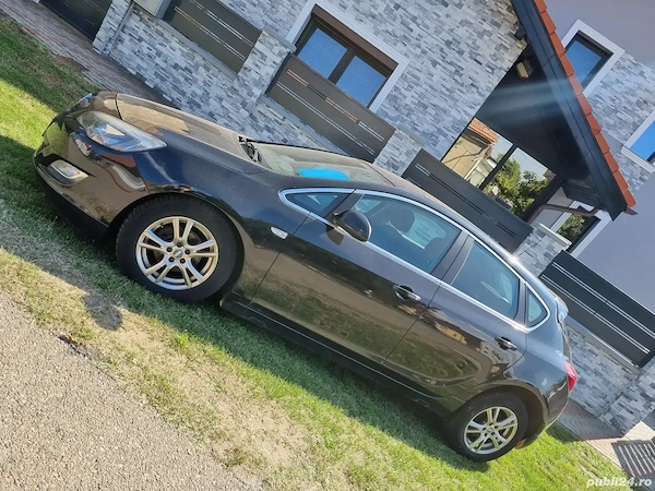OPEL Astra 2011 — imagine 10
