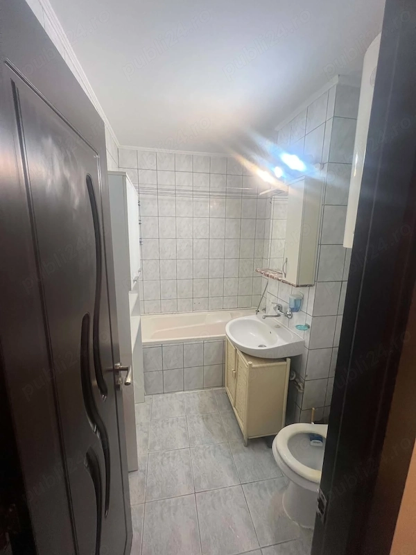 Apartament 2 camere de închiriat Zona Nicolae Titulescu, Arad | Aproape de UAV — fotografia 3