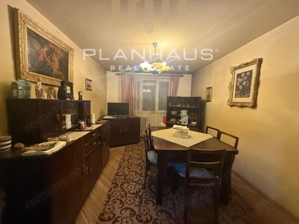 Vintage apartament 4 camere, B-dul București / Regele Mihai,decomandat etaj 2 — fotografia 1