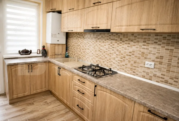 Apartament cu scară interioară | 3 camere & 2 bai | Decomandat | Sanpetru — fotografia 3