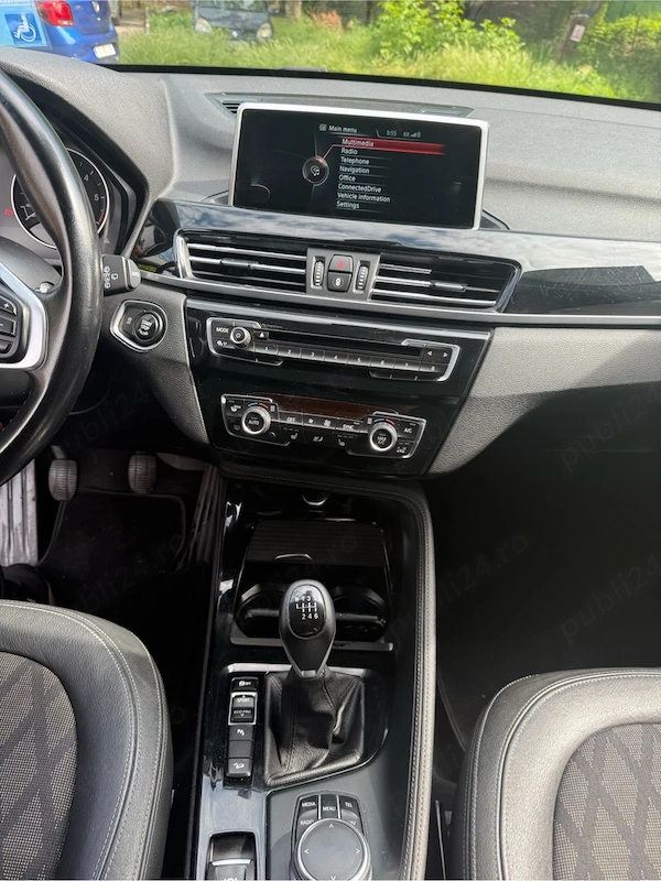 BMW iX1 2016 — imagine 3