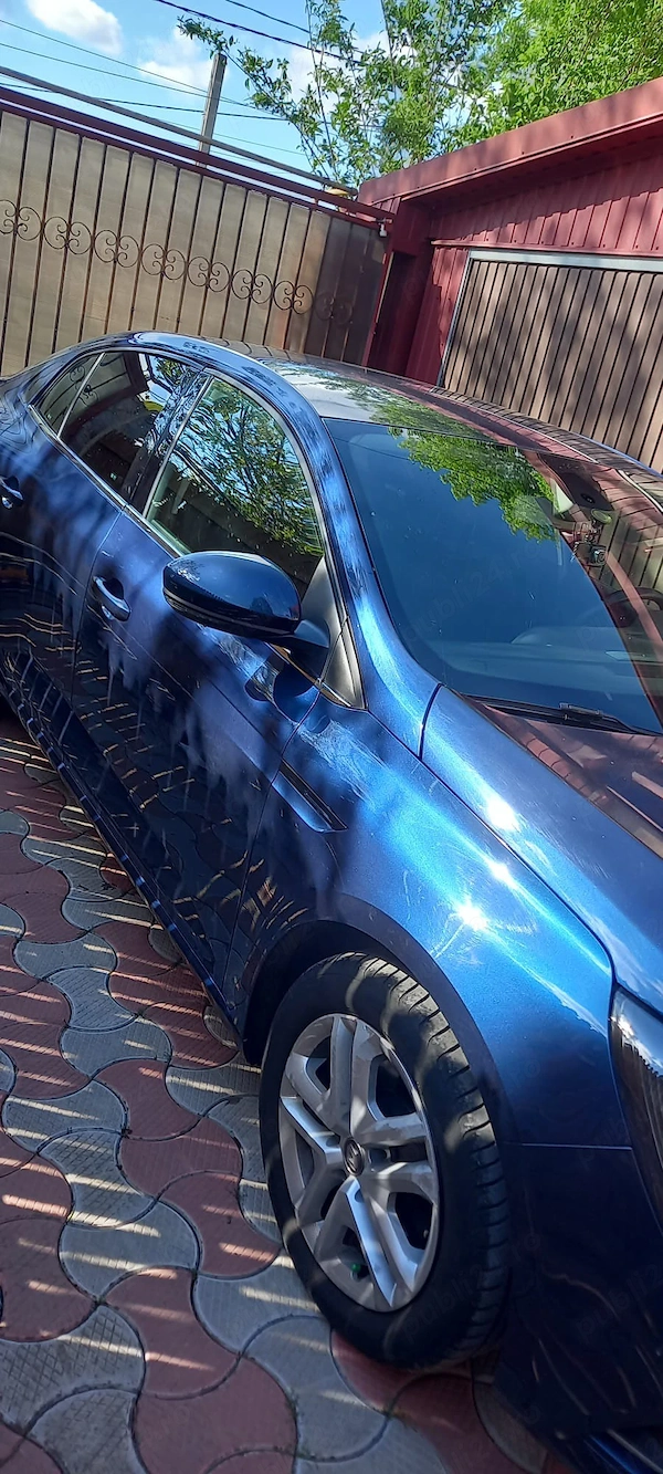 RENAULT Megane 2020 — imagine 2