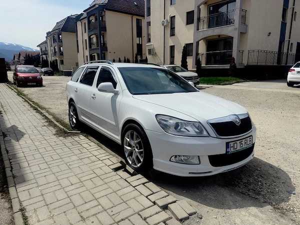 SKODA Octavia 2011 — imagine 3