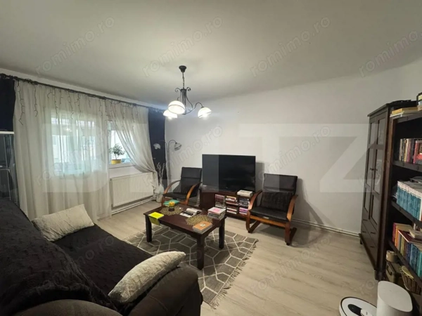 Apartament de 4 camere, 80 mp, decomandat, zona Sara Cartier 1 Mai — fotografia 1