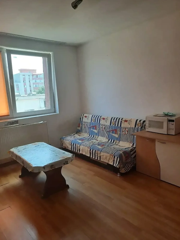 Închiriere apartament 3 camere — fotografia 1