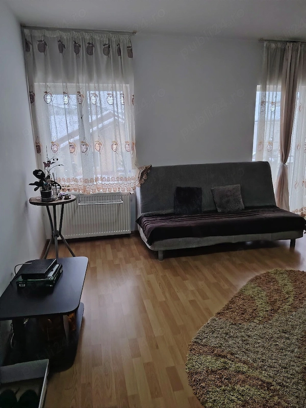 închiriez apartament in Florești jud Cluj ..living mare cu bucătărie 2 dormitoare 2 balcoane — fotografia 3