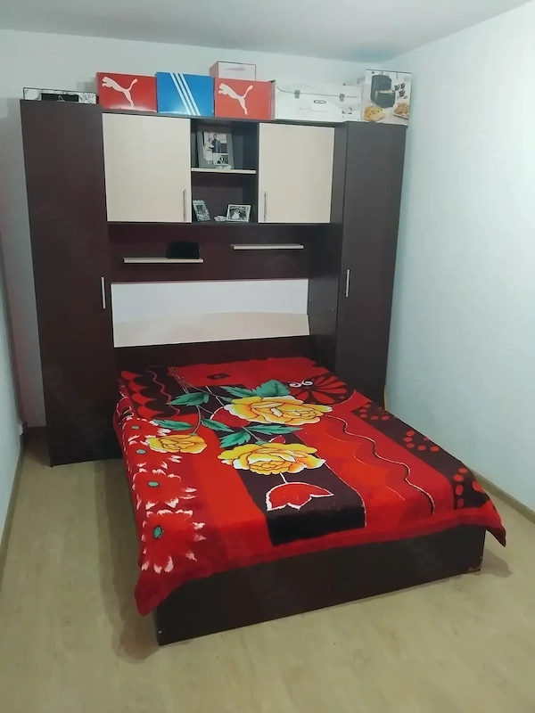 Vand apartament Craiovita Nouă — fotografia 3