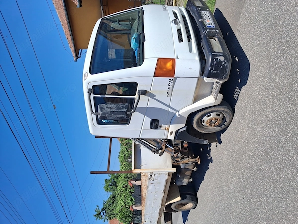 NISSAN 100 NX 2002 — imagine 3