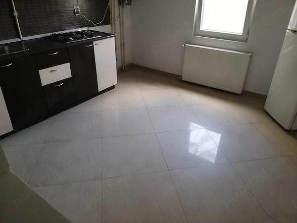 Apartament 3 camere ,2 bai Târnăveni — fotografia 1