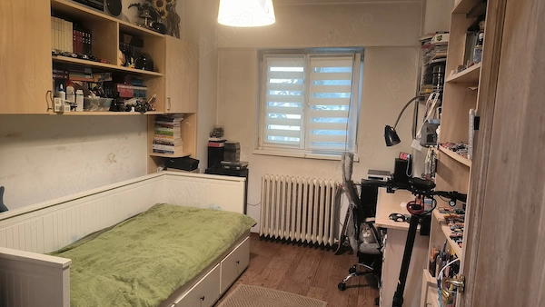 Vând apartament 3 camere — fotografia 1