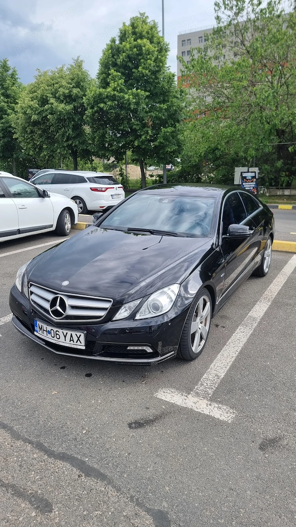 MERCEDES-BENZ E-Class 2011