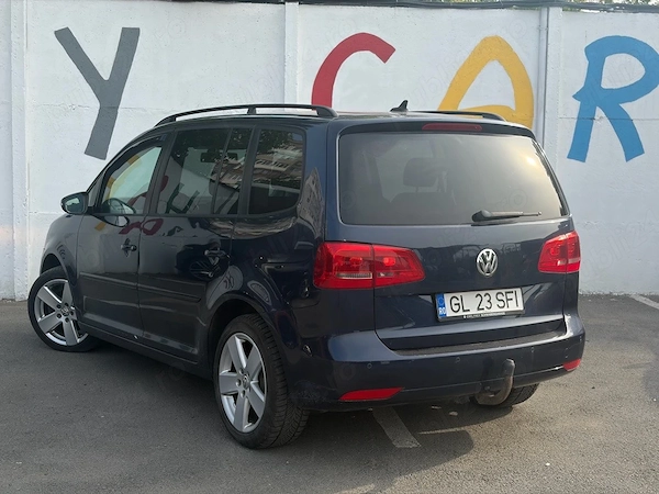 VOLKSWAGEN Touran 2012 — imagine 4