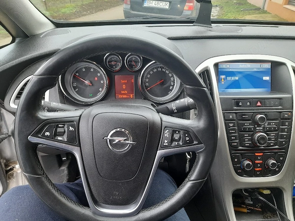 OPEL Astra 2013 — imagine 5