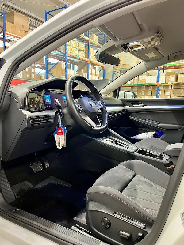 VOLKSWAGEN Golf 2024 — imagine 8